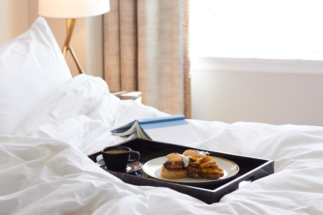 先锋公园广场酒店 艾爾帕索 外观 照片 Room service